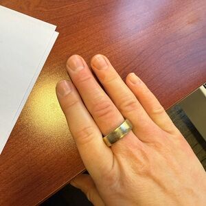 Oura Ring Gen 3 Gold Ring Size 9 with charger